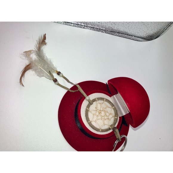 VINTAGE ST LABRE INDIANS DREAM CATCHER WEB FEATHERS BEADED 8.5" KEYCHAIN! - Picture 5 of 11